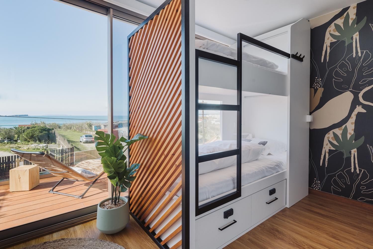 The Salty Pelican Yoga & Surf Retreat Peniche Ruang foto